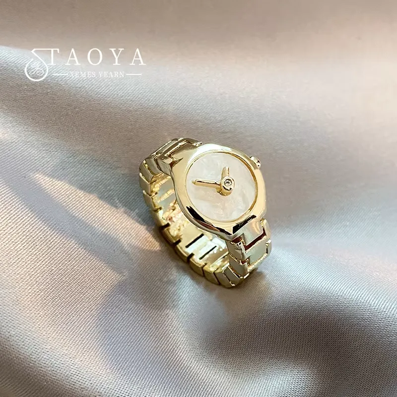 Unique Jewelry Watches - Anello Aperto con Design Unico Imitazione