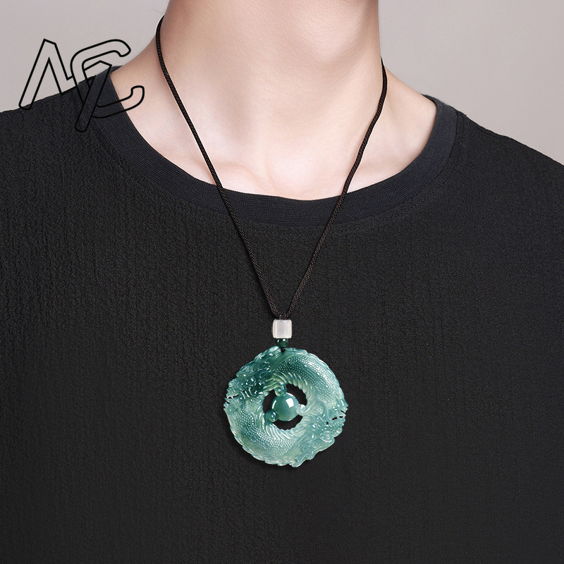 Collana con Pendente in Giada  - The Jewelry & Watches recensione e prezzo