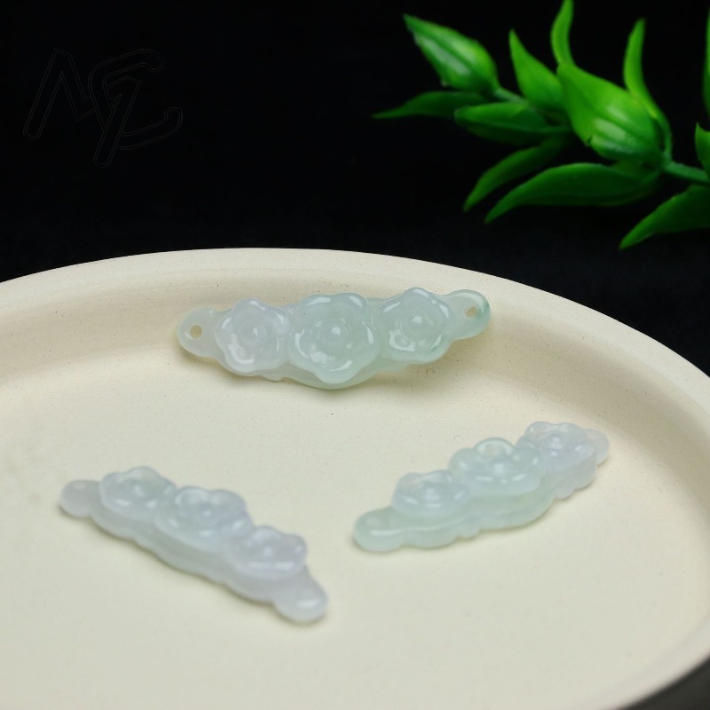 1 Pezzo Fiore in Giada Natural - The Jewelry & Watches recensione e prezzo