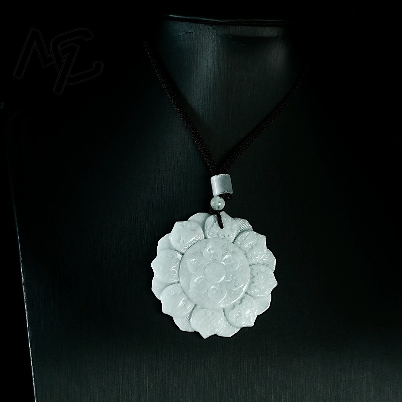 Autentica Collana con Pendente - The Jewelry & Watches recensione e prezzo