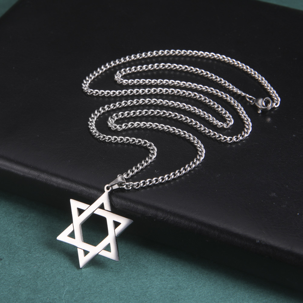 Collana con Pendente Stella di - The Jewelry & Watches recensione e prezzo